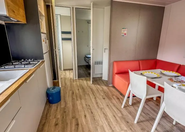 Mobil-home A - 5 Pers. - Api-1-52-1629 * Notre-Dame-de-Monts