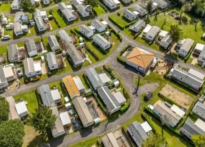 Kemp Mobil-home A - 5 Pers. - Api-1-52-1629