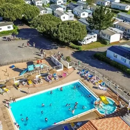 Mobil-home A - 5 Pers. - Api-1-52-1629 Campsite *